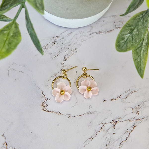 Dangles | Mireille