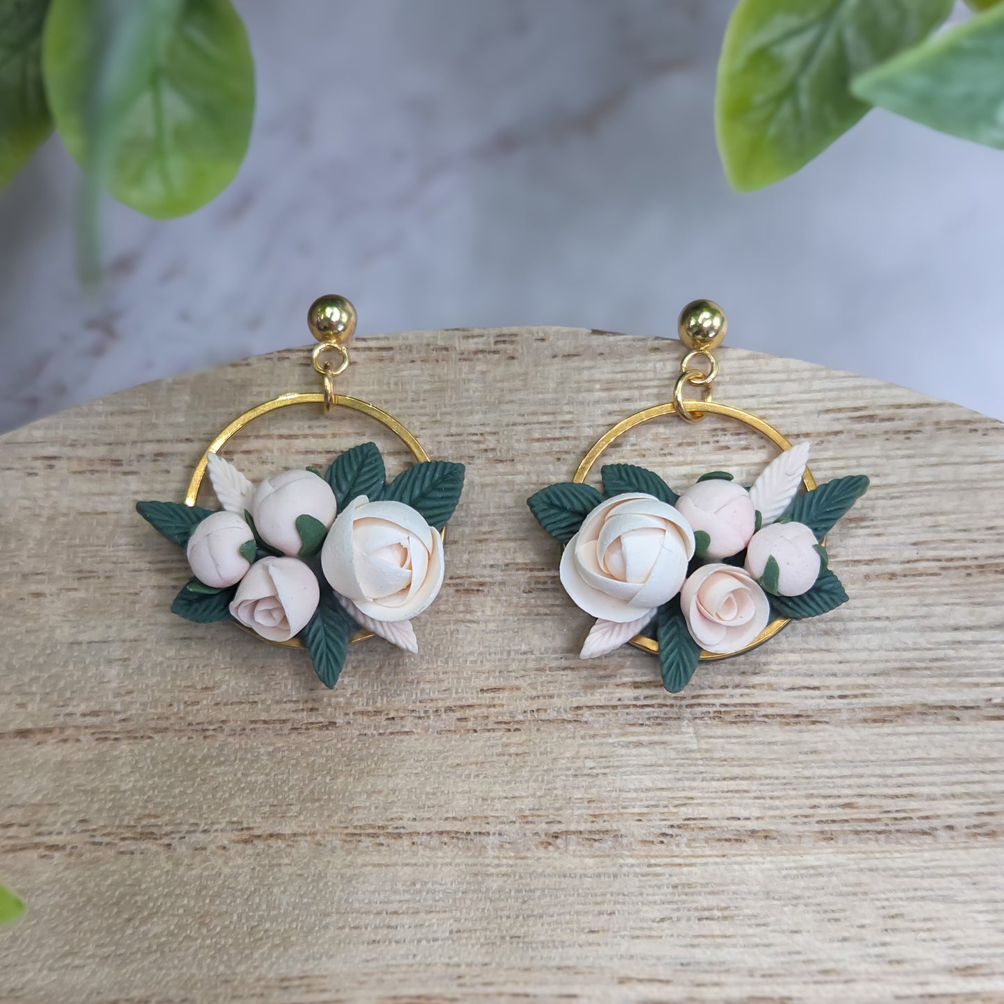 Boucles | Roses d’Ivoire