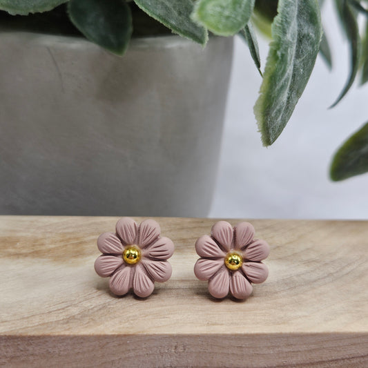 Studs | Kyria